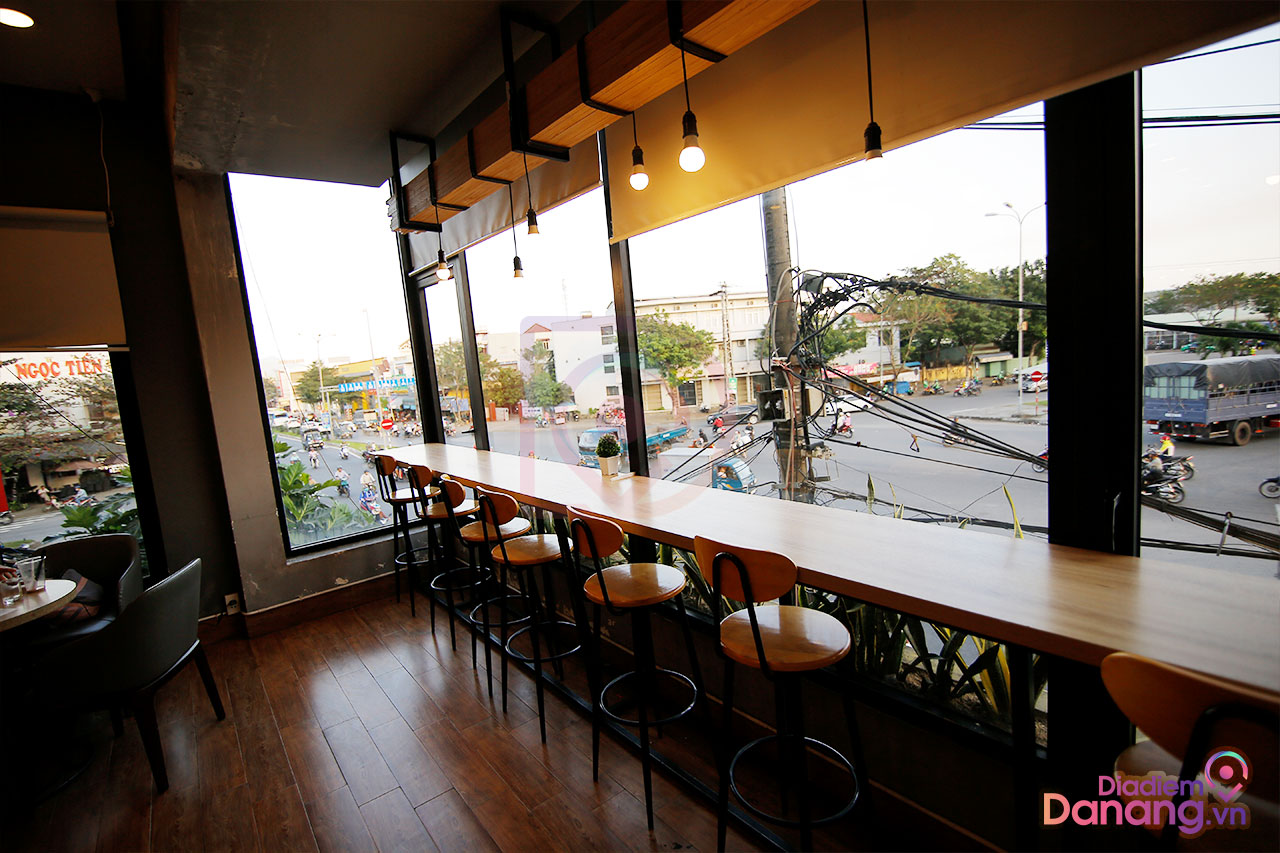 Lavarnia Bakery & Coffee
