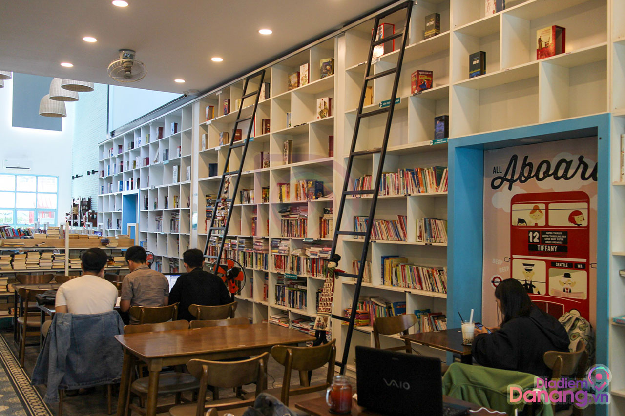 The Books Library & Coffee