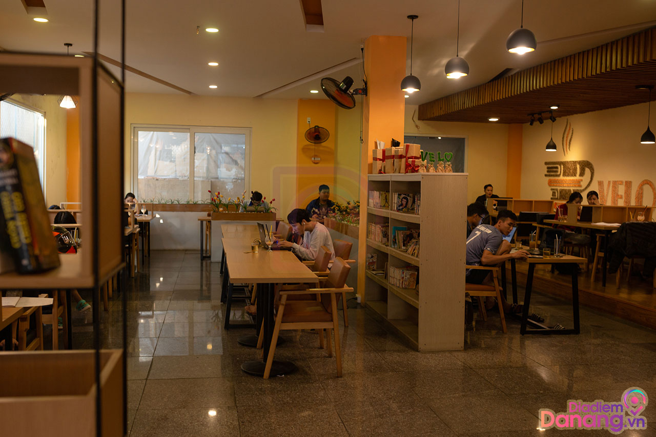 Velo Book Cafe