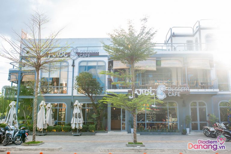 Đến Aroi Dessert Cafe thưởng thức cafe của người nổi tiếng