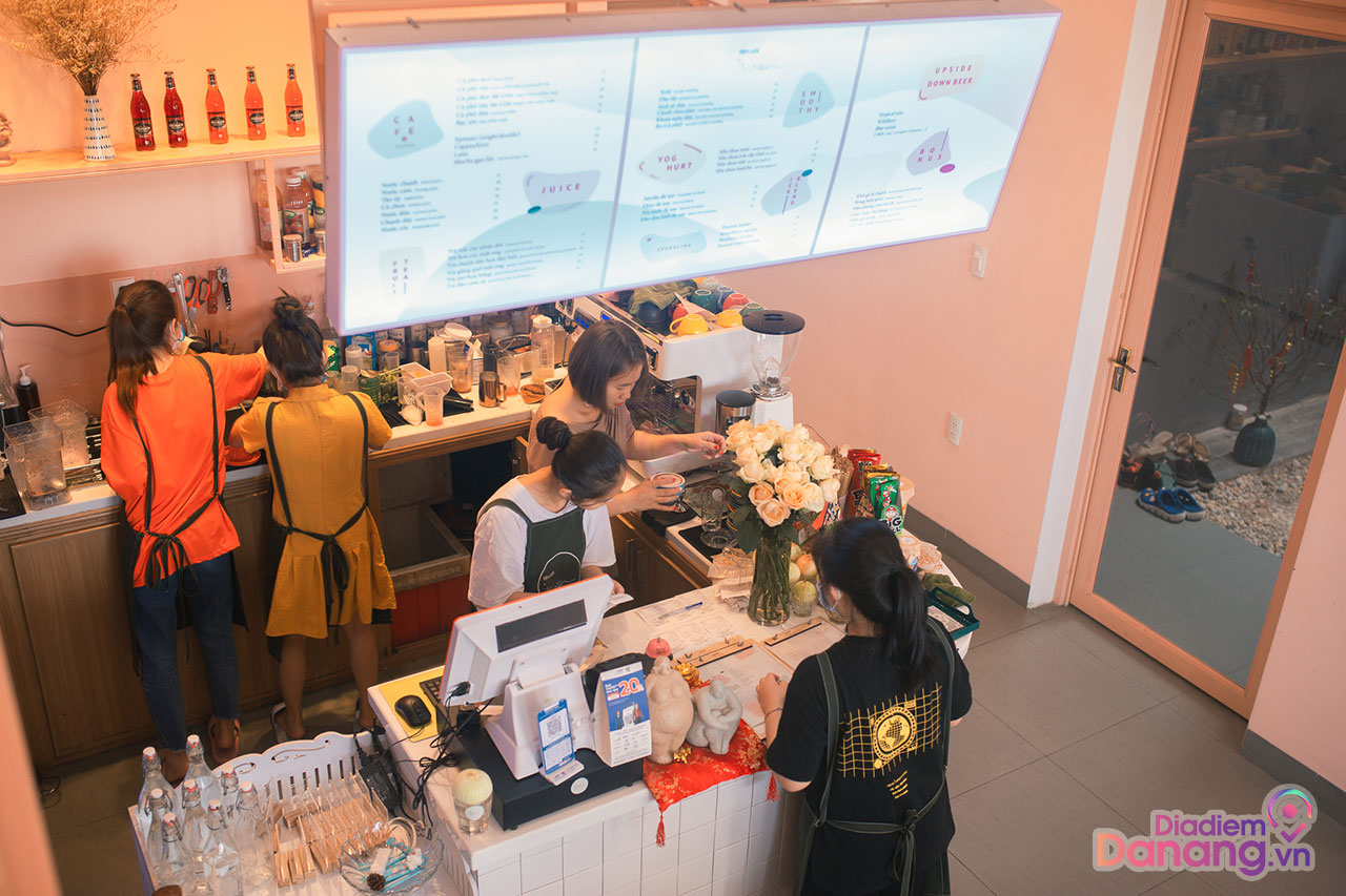 tiệm cafe tròn