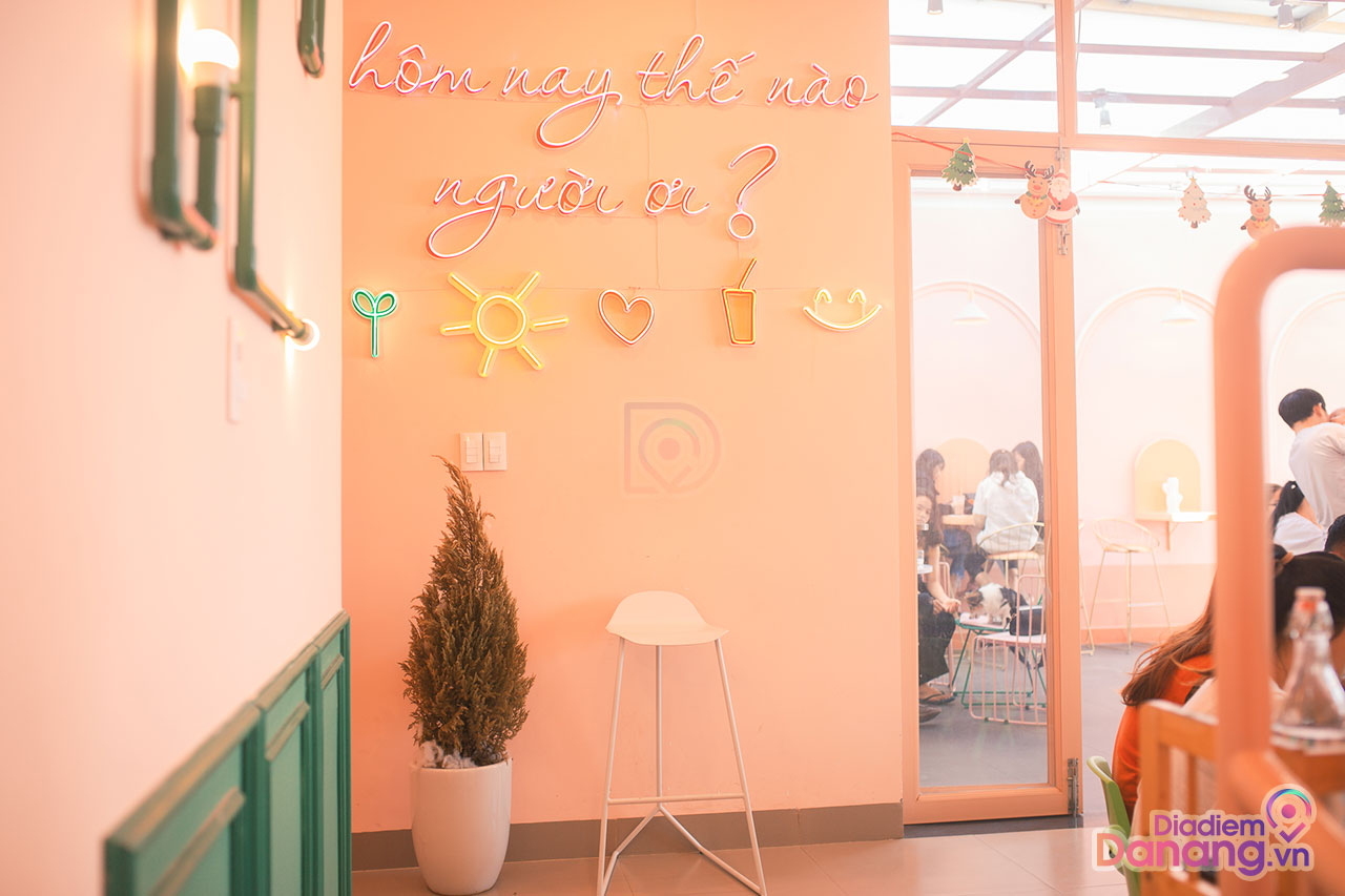 tiệm cafe tròn