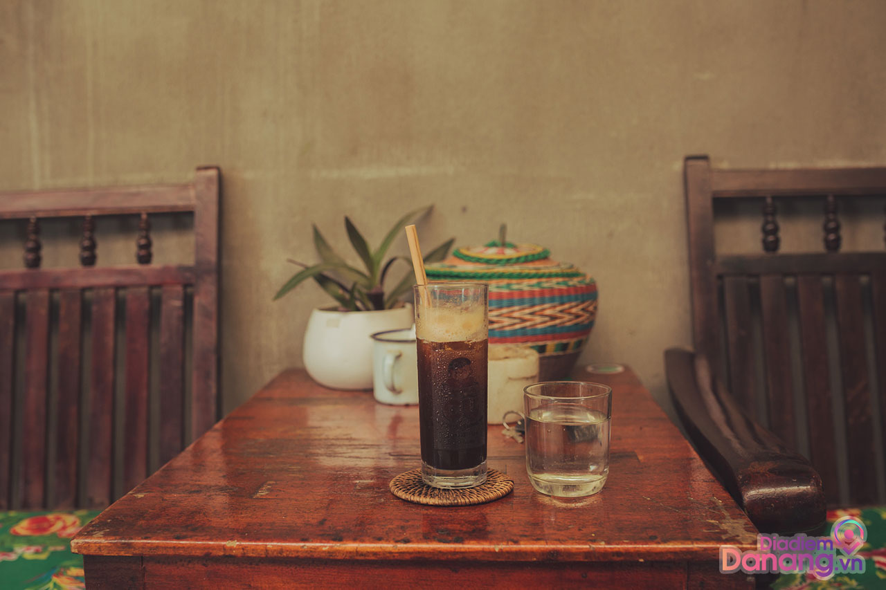 Tiệm Nước Cũ