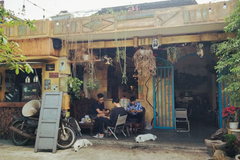 Tiệm Cafe Ông Ngoại