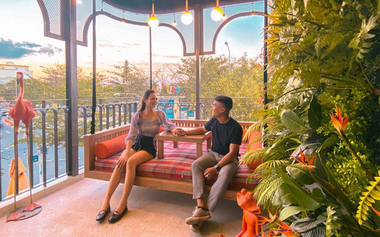 SWAN Coffee & Cake – Quán cafe có triệu góc sống ảo
