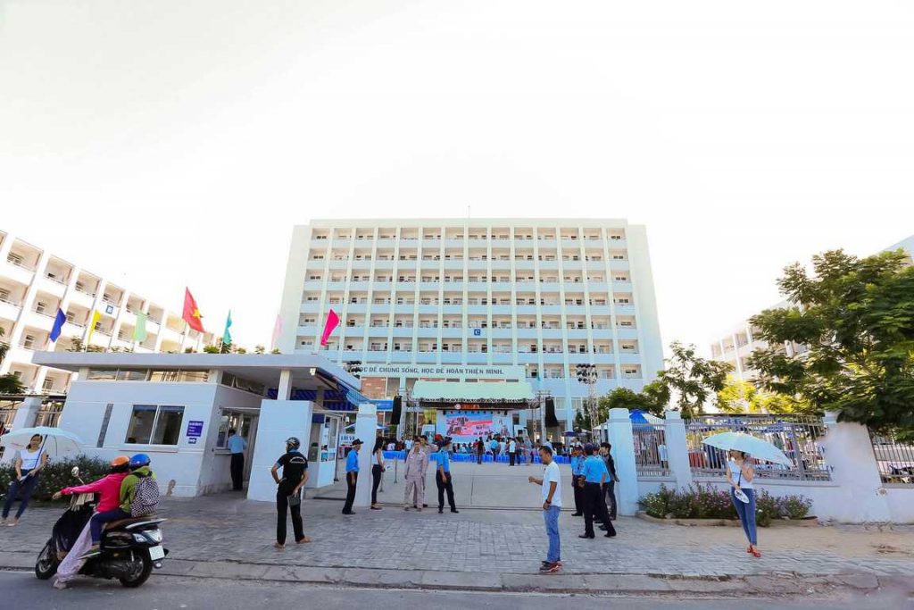 Trường đại học Đà Nẵng view đẹp