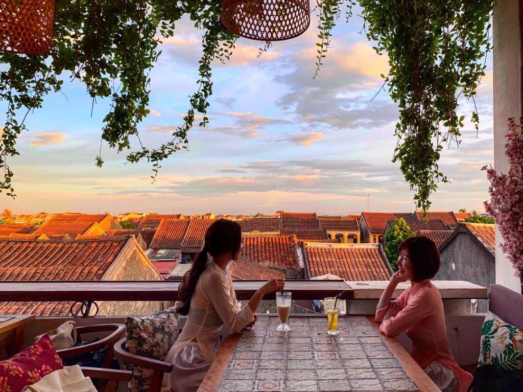 quan-cafe-o-hoi-an