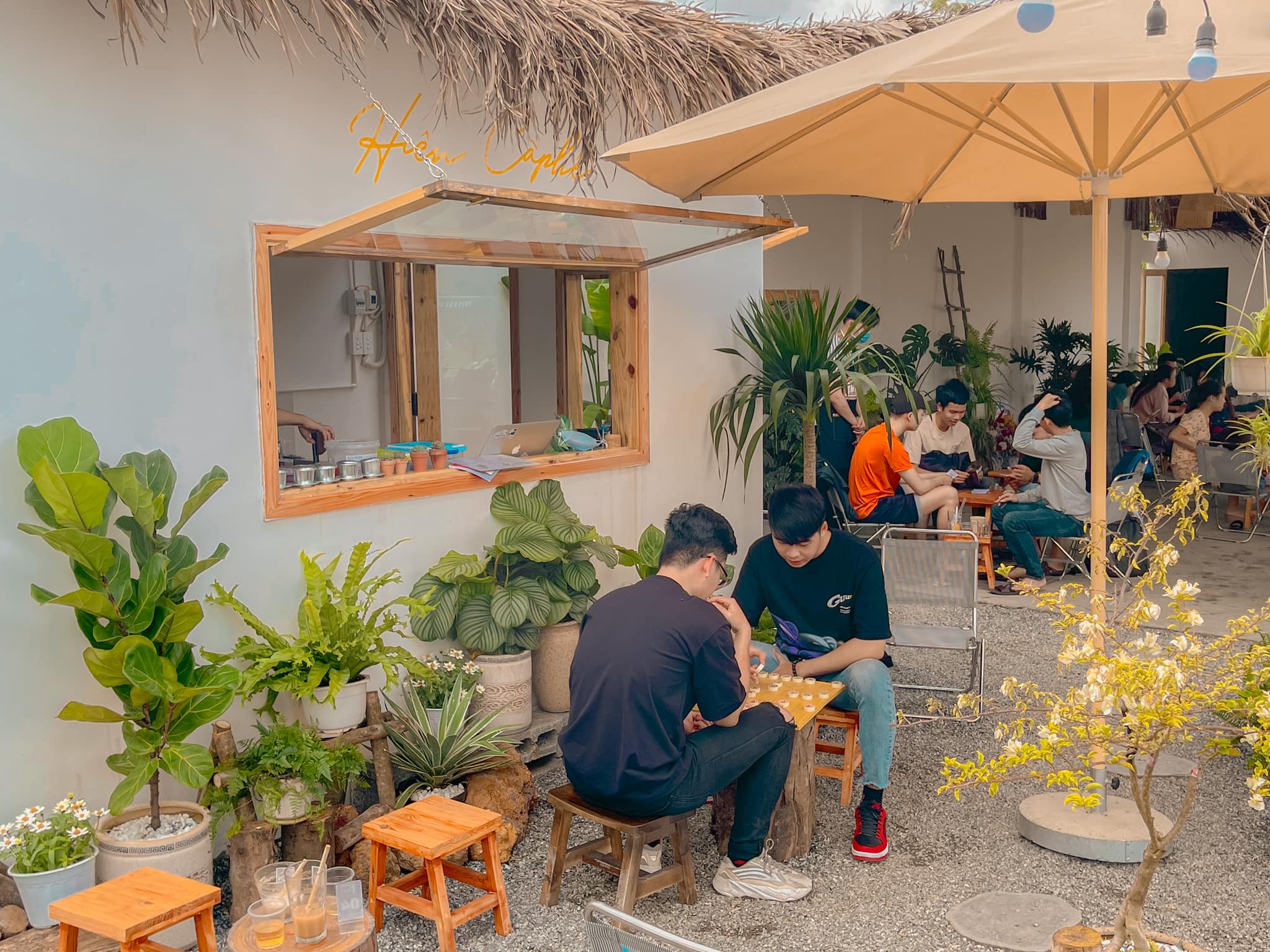 Ảnh: Page Cà phê Hiên
