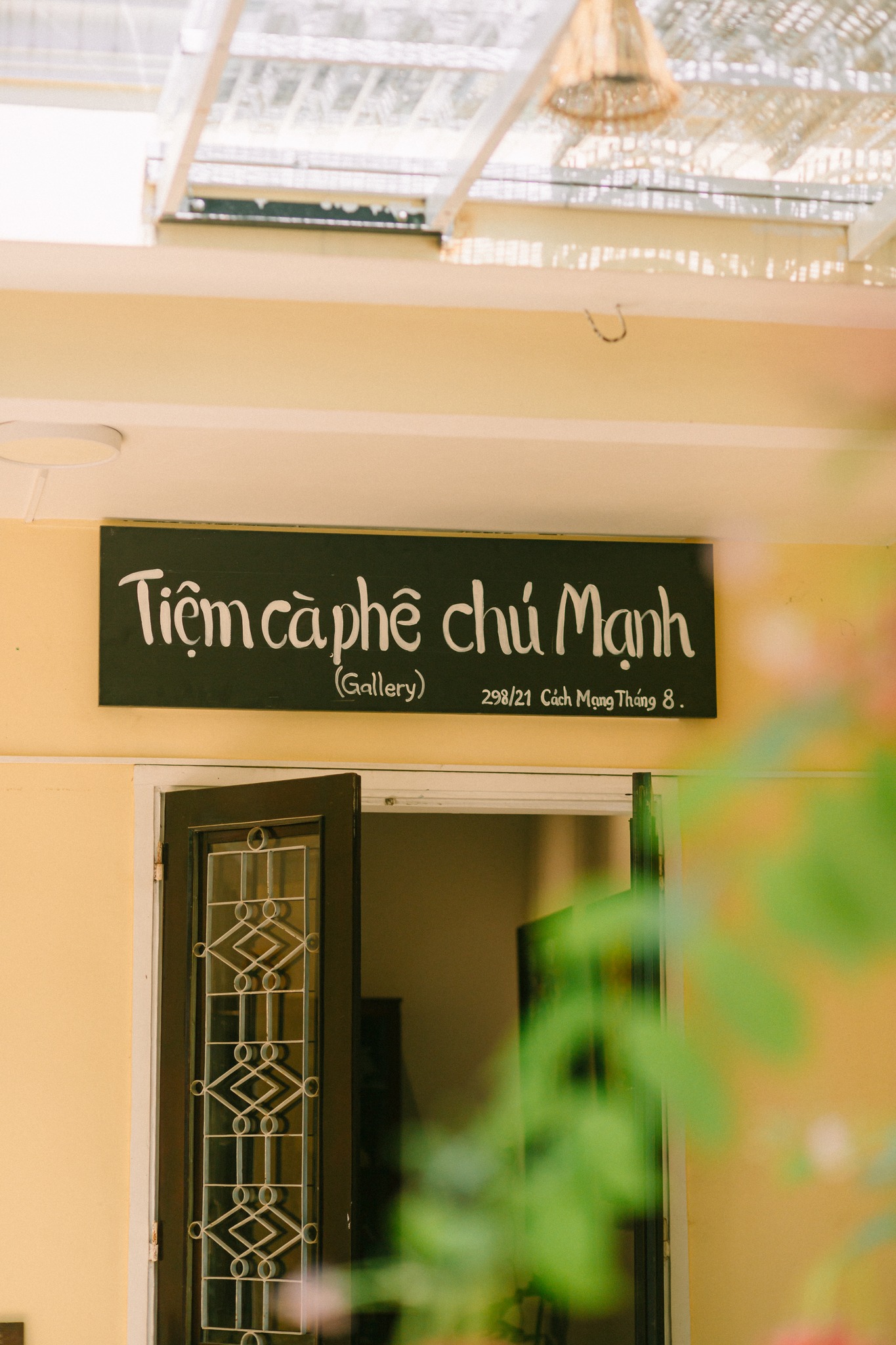 Tiệm Cà Phê Chú Mạnh theo phong cách vintage.