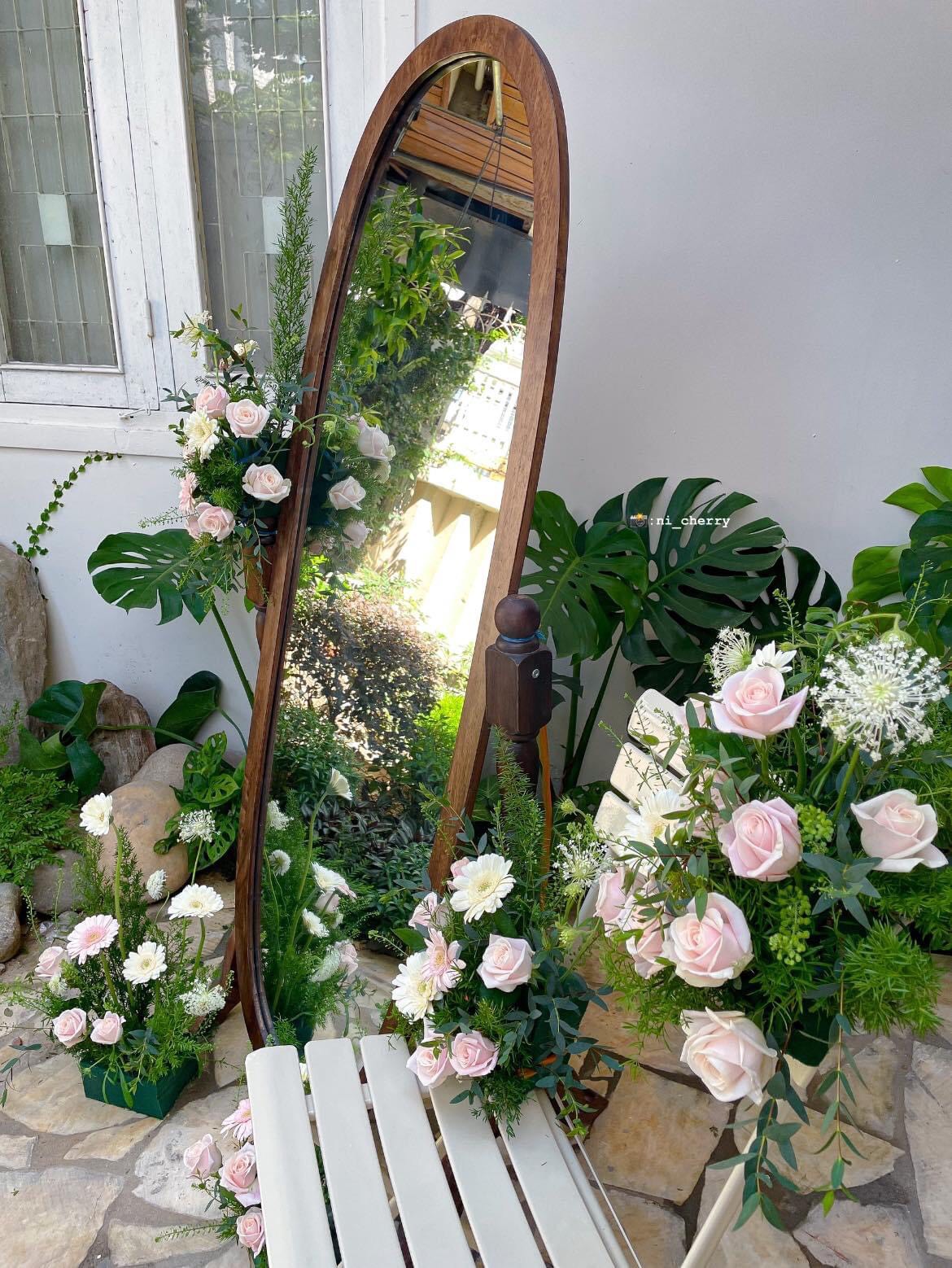 Khu vườn hoa nở rộ tại The Bloom Garden.