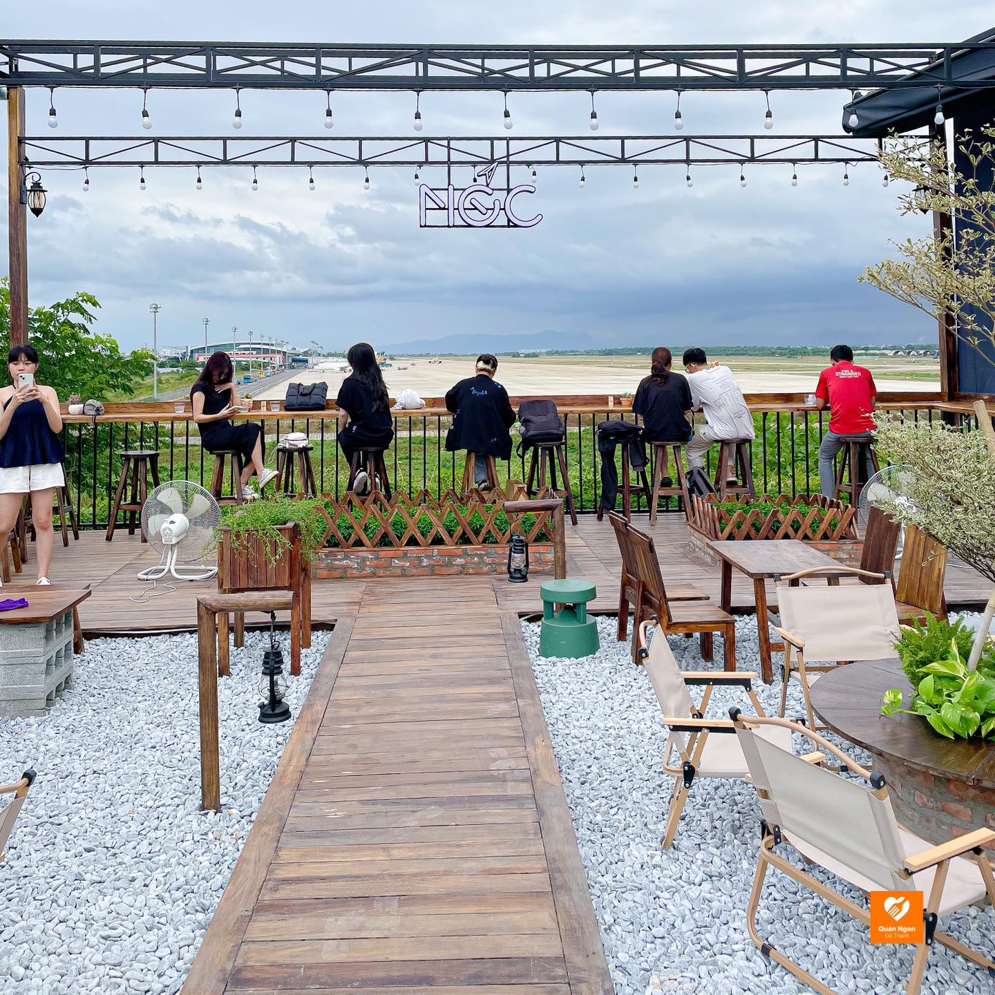 Không gian mở thoáng mát và bình yên.