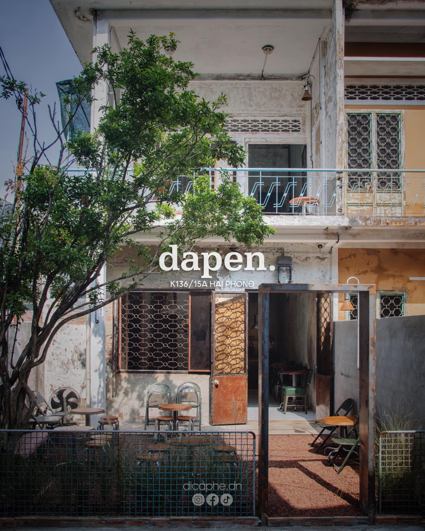 Dapen mang kiến trúc một ngôi nhà những năm 1980s.