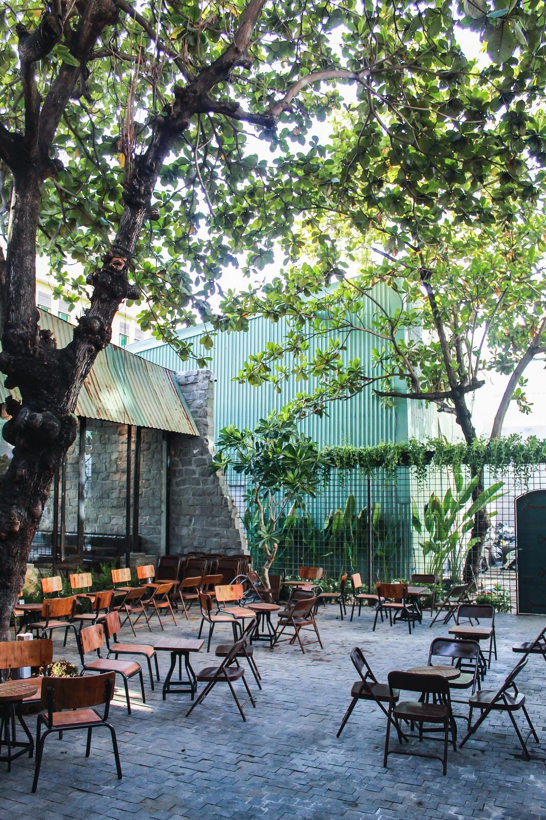 Gé Cafe sở hữu không gian rộng rãi và thoáng đãng.