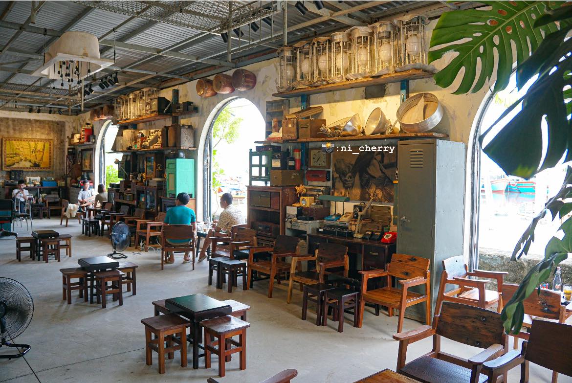 Nối The Cabin tận dụng tối đa ánh sáng tự nhiên.