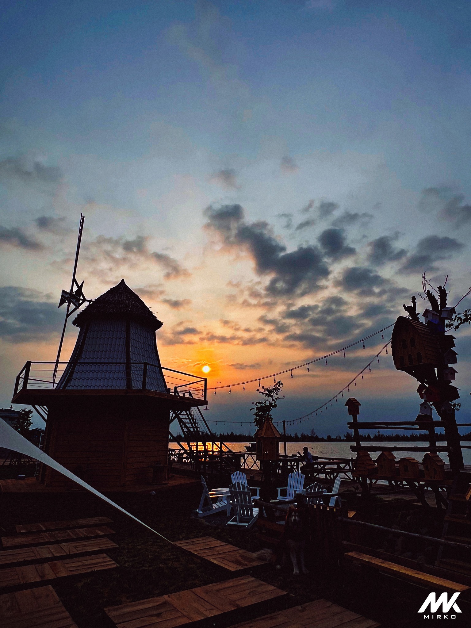 View ngắm hoàng hôn có 1 không 2 tại Đà Nẵng.
