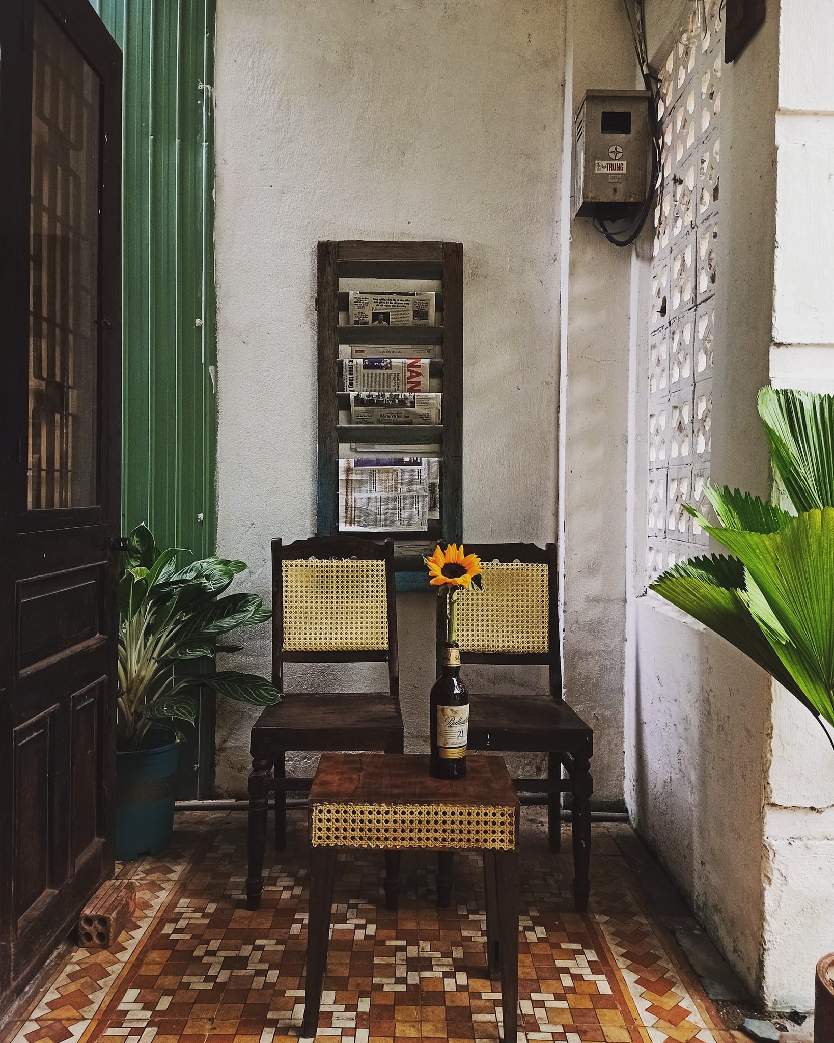Phù hợp với những trang phục vintage.