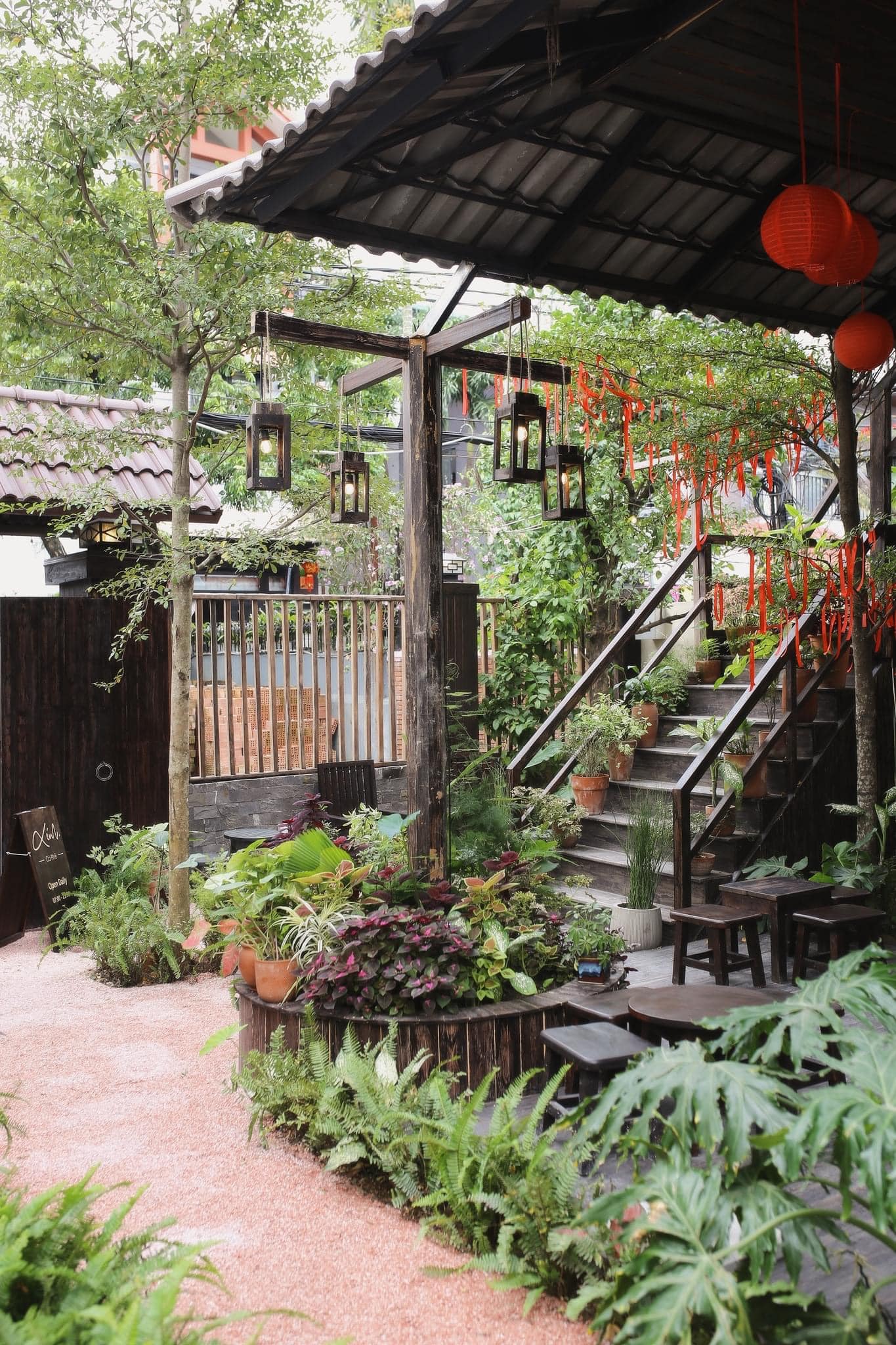 Phong cách gỗ mộc mạc.