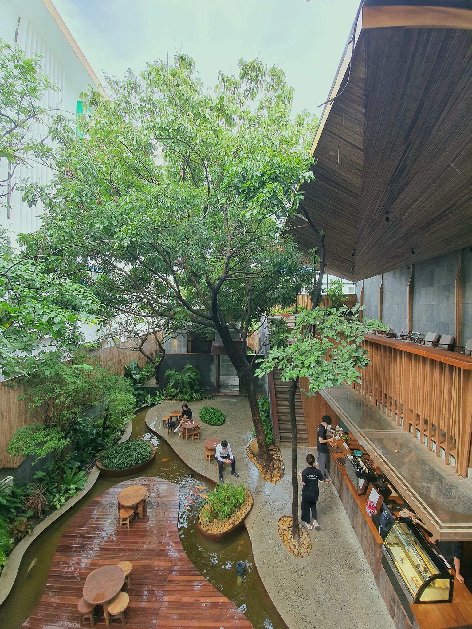 Không gian Nia Cafe rộng và thoáng.
