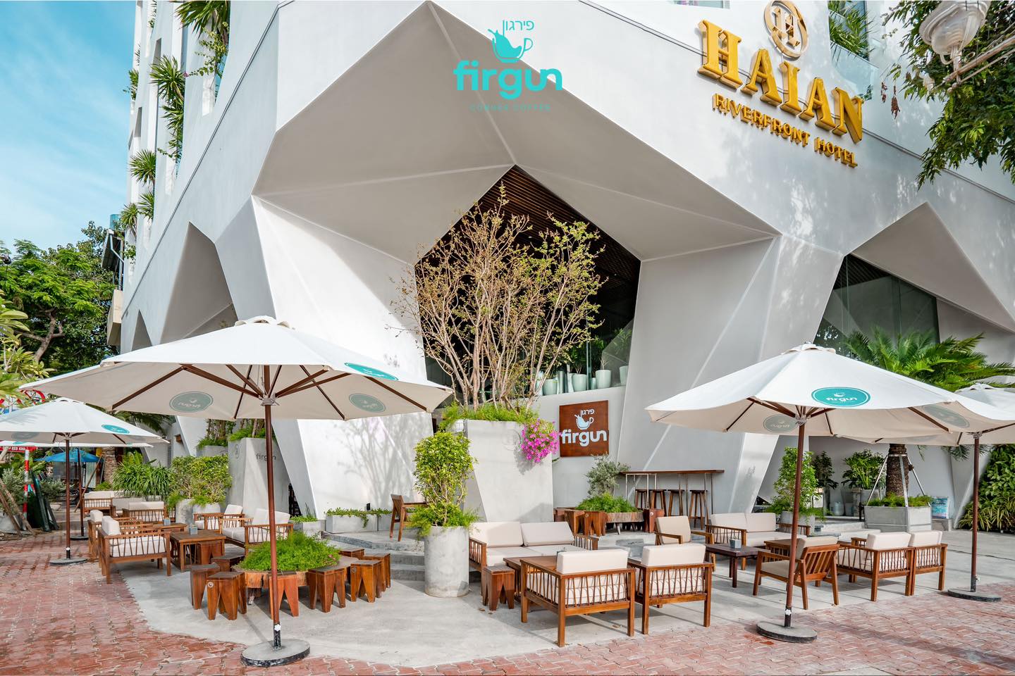 Firgun Corner Coffee mang vẻ nhẹ nhàng, tinh tế.