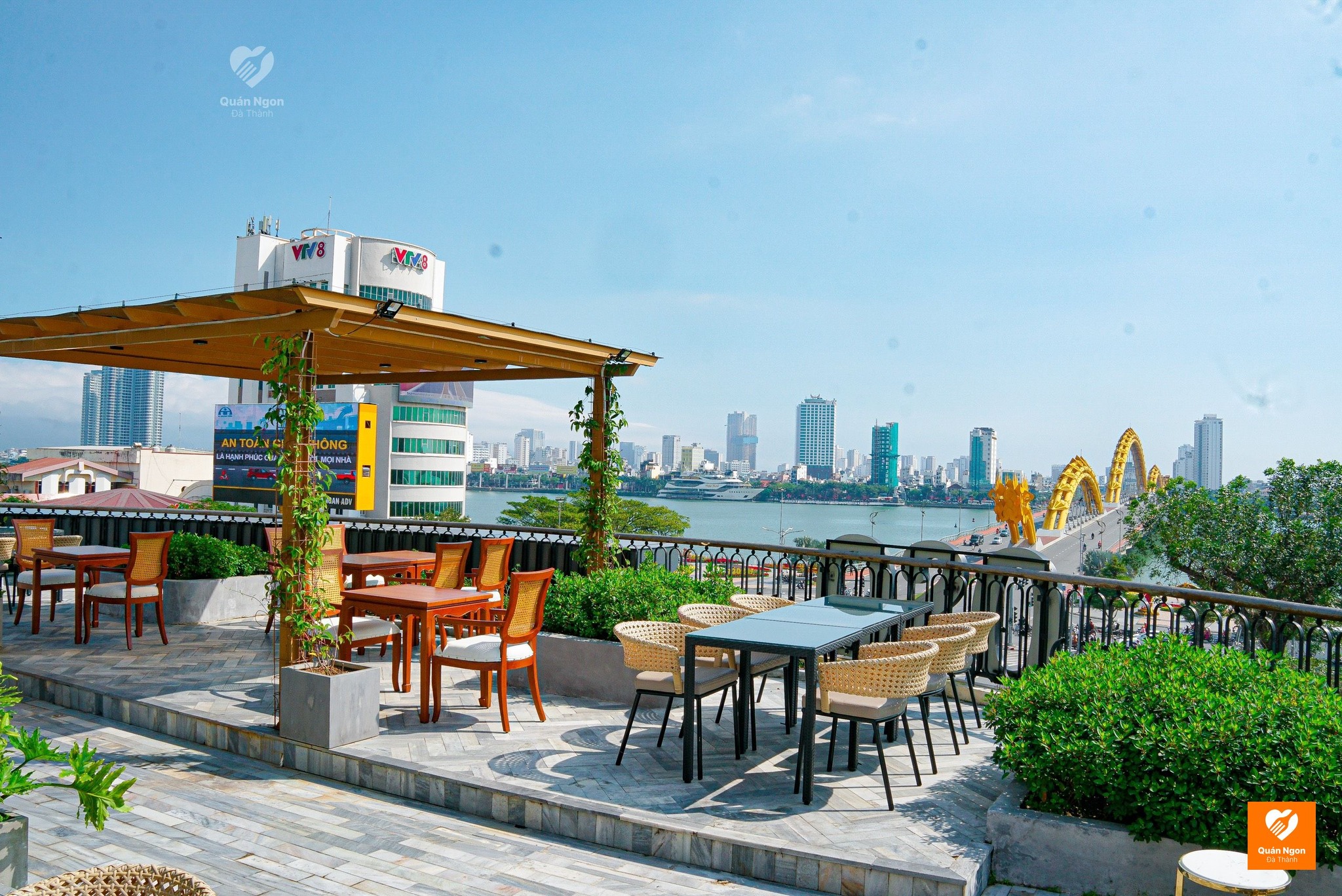 Rất nhiều cây xanh.