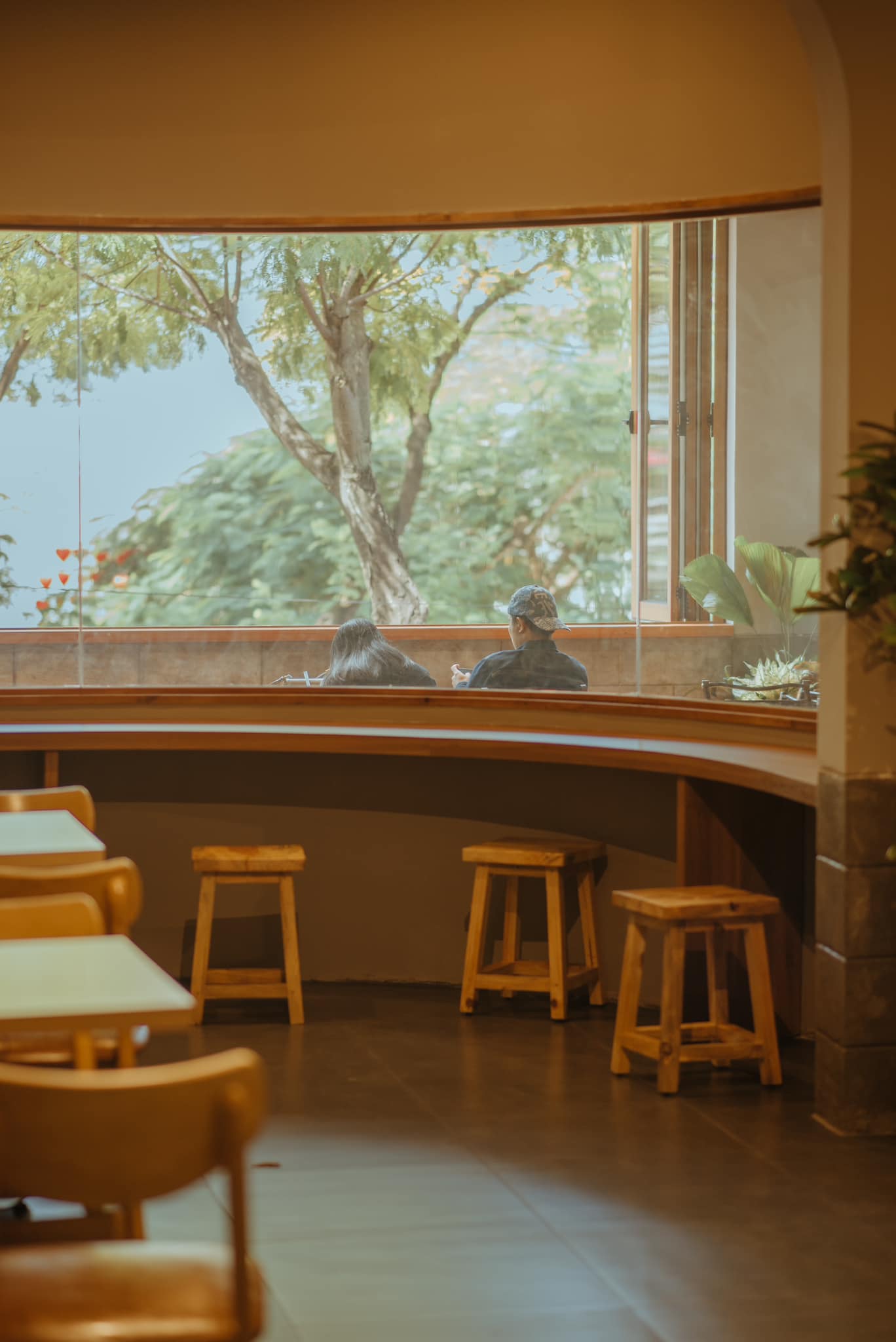 Nhiều chỗ ngồi chill chill.