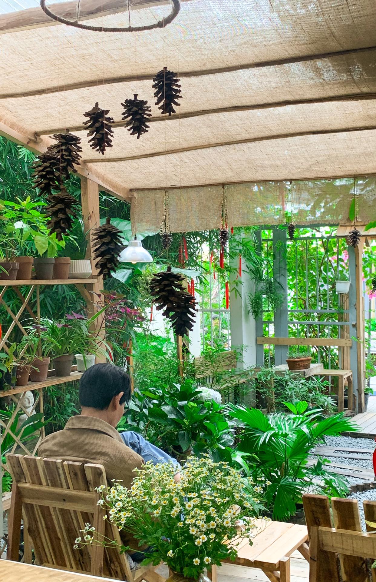 Nhiên Coffee là địa điểm lý tưởng để tận hưởng cảm giác bình yên.