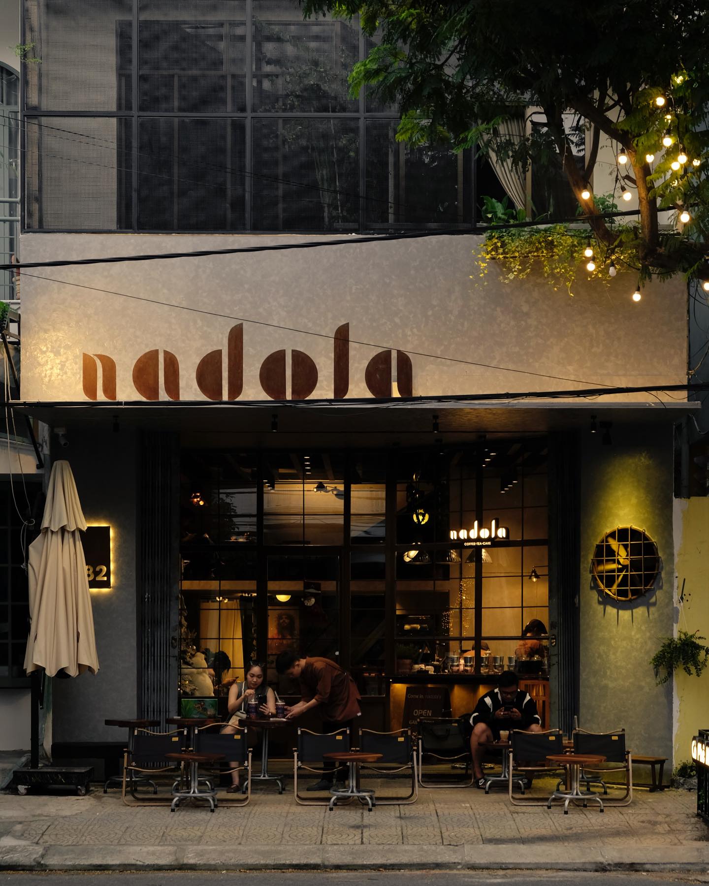 Nodola Coffee sở hữu mặt tiền xinh xắn.
