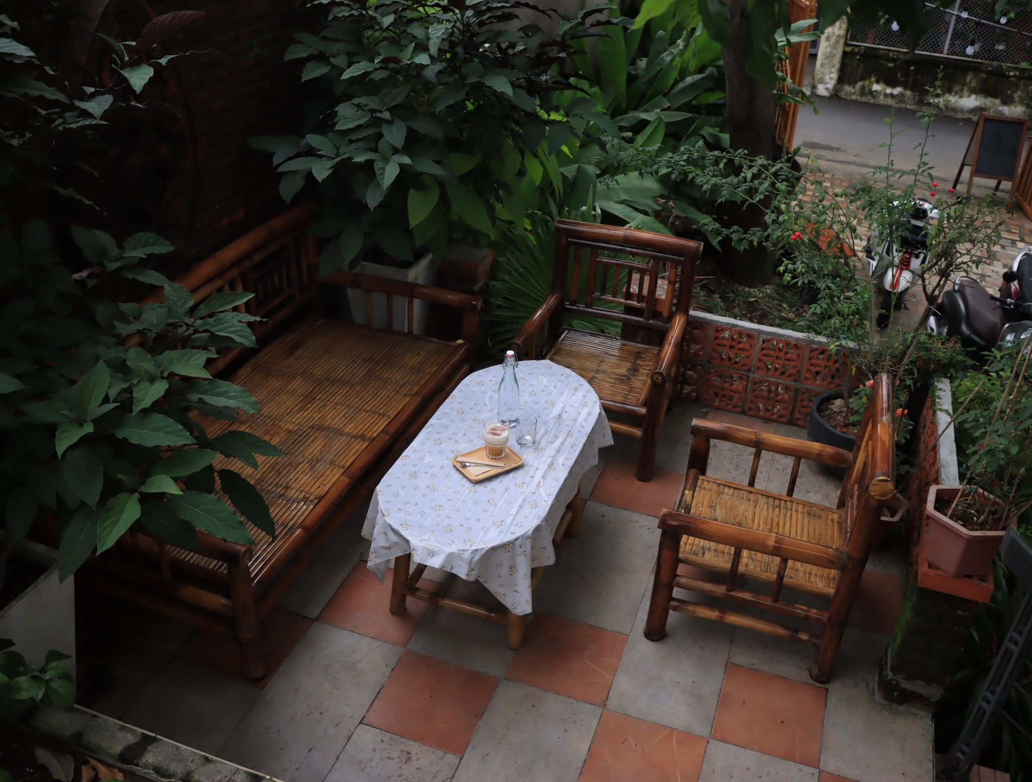 Là Lá La mang vẻ nhẹ nhàng, bình yên.