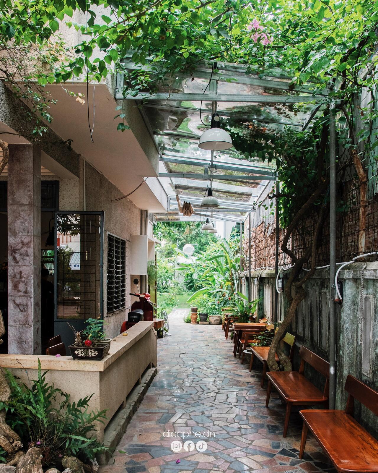 Roost Roasters có niều góc check-in xinh xắn.
