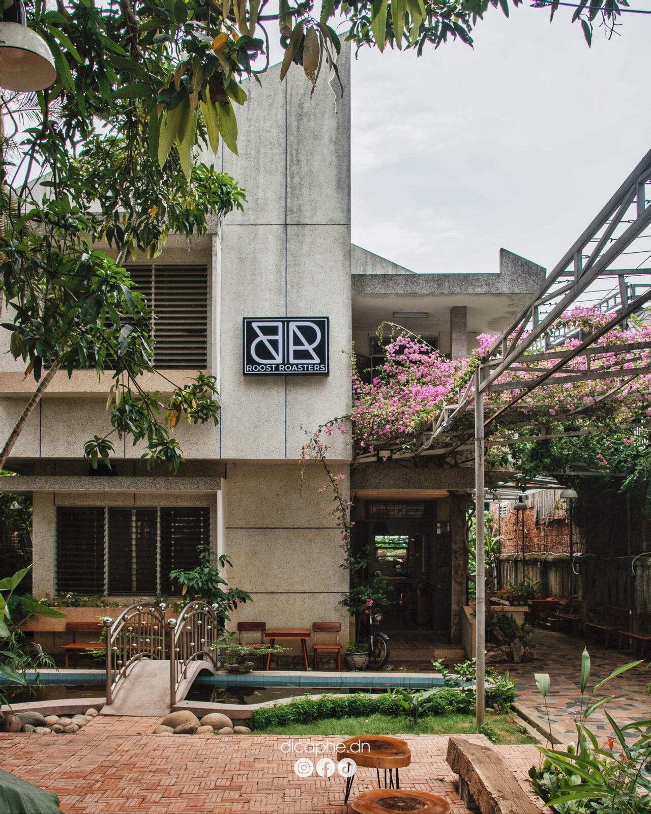 Roost Roasters nằm trong một căn biệt thự cổ.