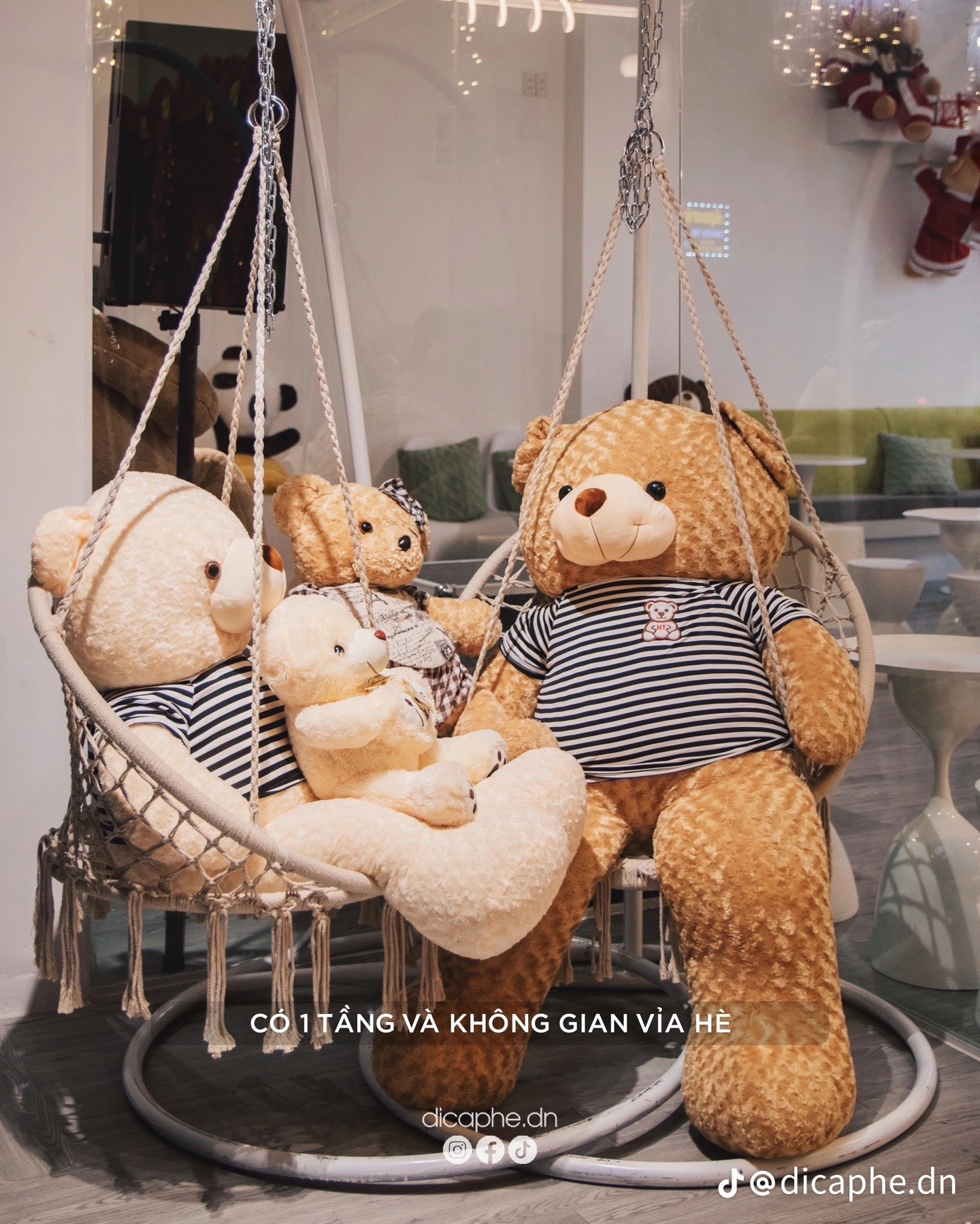 Cực nhiều gấu bông.