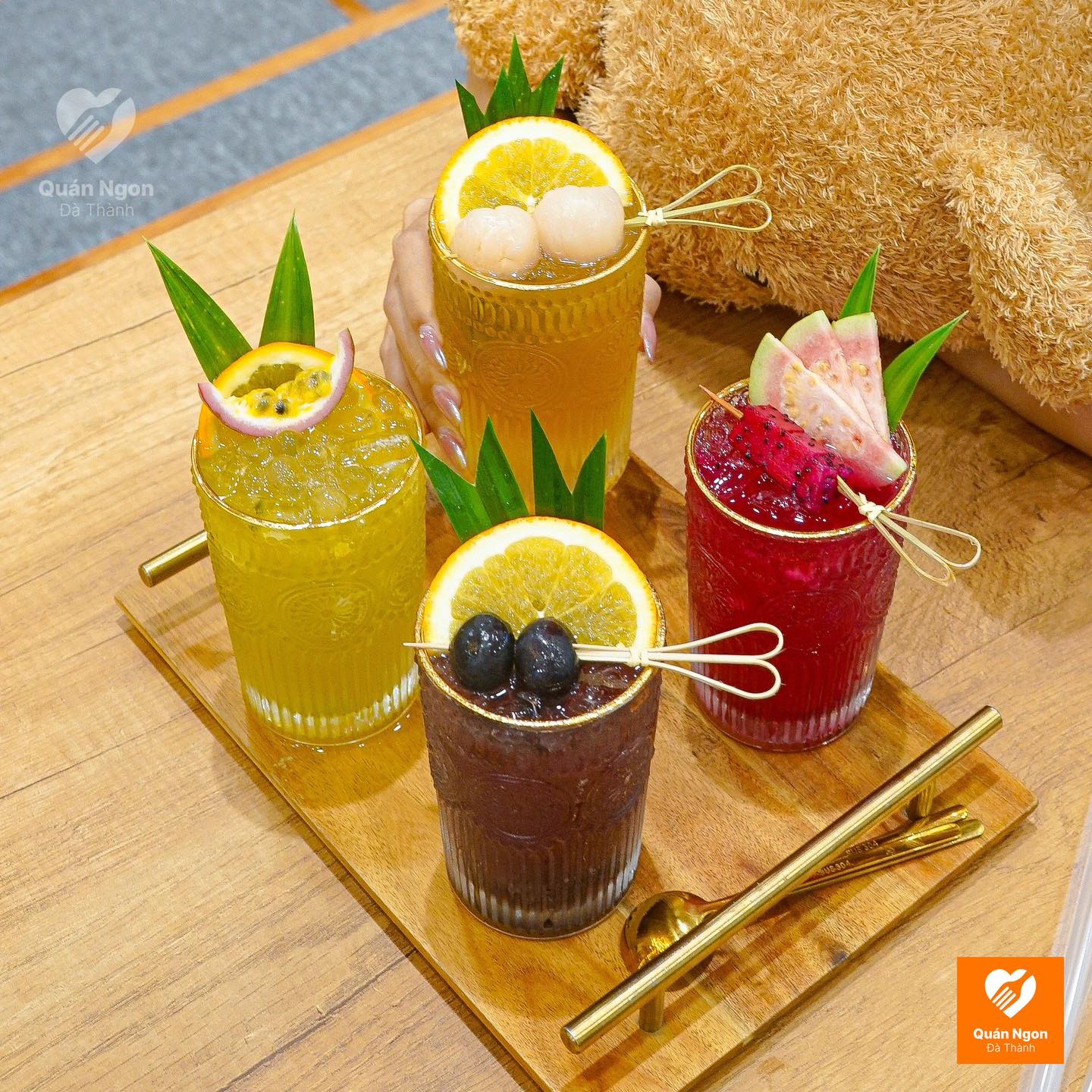 Menu đa dạng, đồ uống ổn áp.