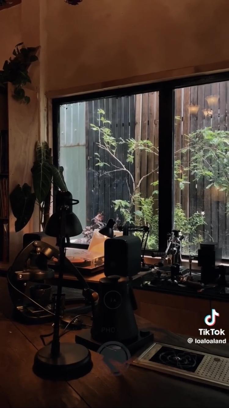 Những hôm trời mưa lại càng chill.
