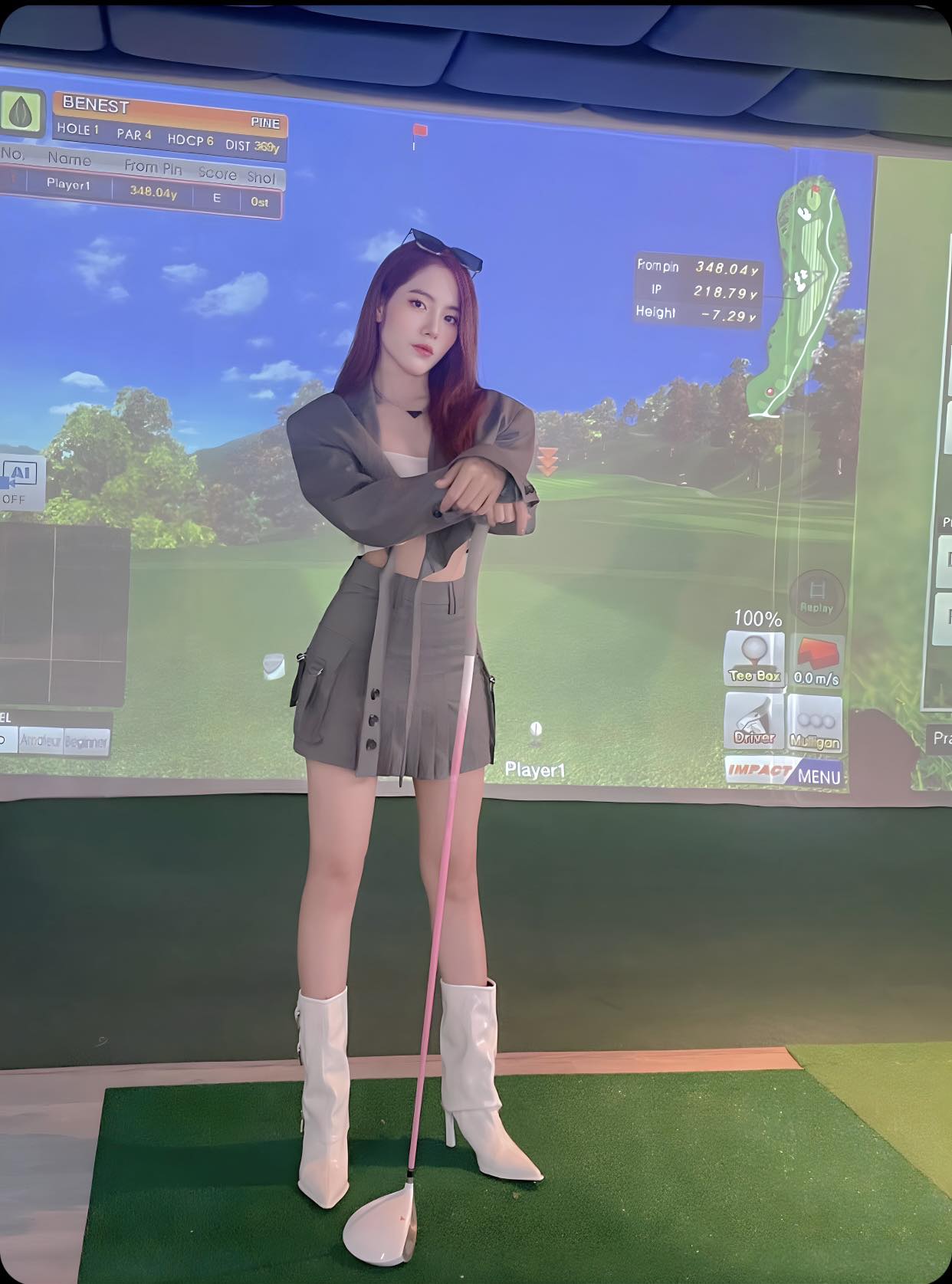 Phòng tập golf của Cocoland ở trong nhà, không bị ảnh hưởng bởi thời tiết.