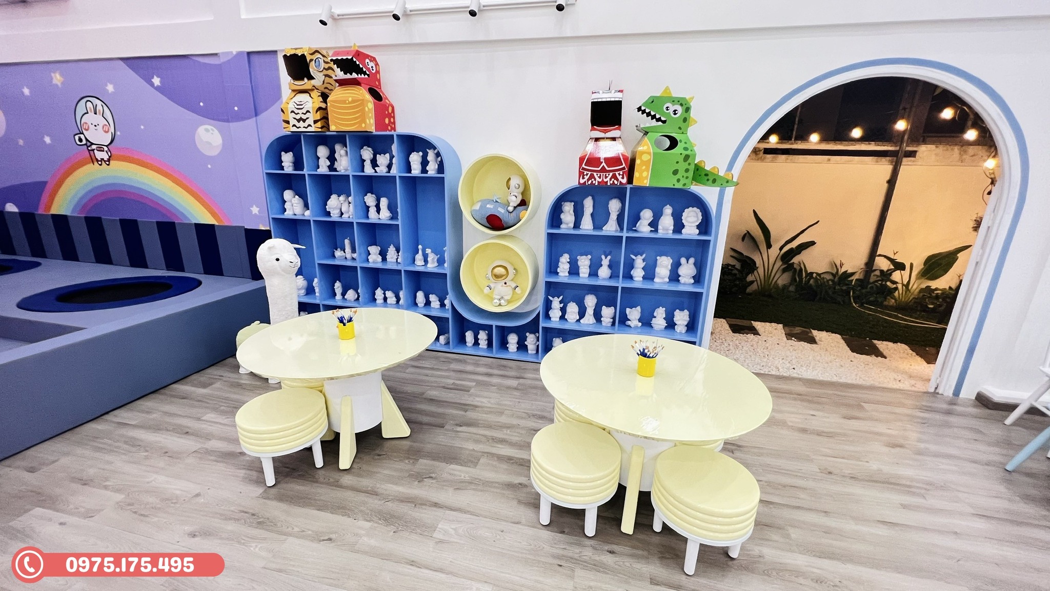 Trải nghiệm tô tượng miễn phí cho trẻ.