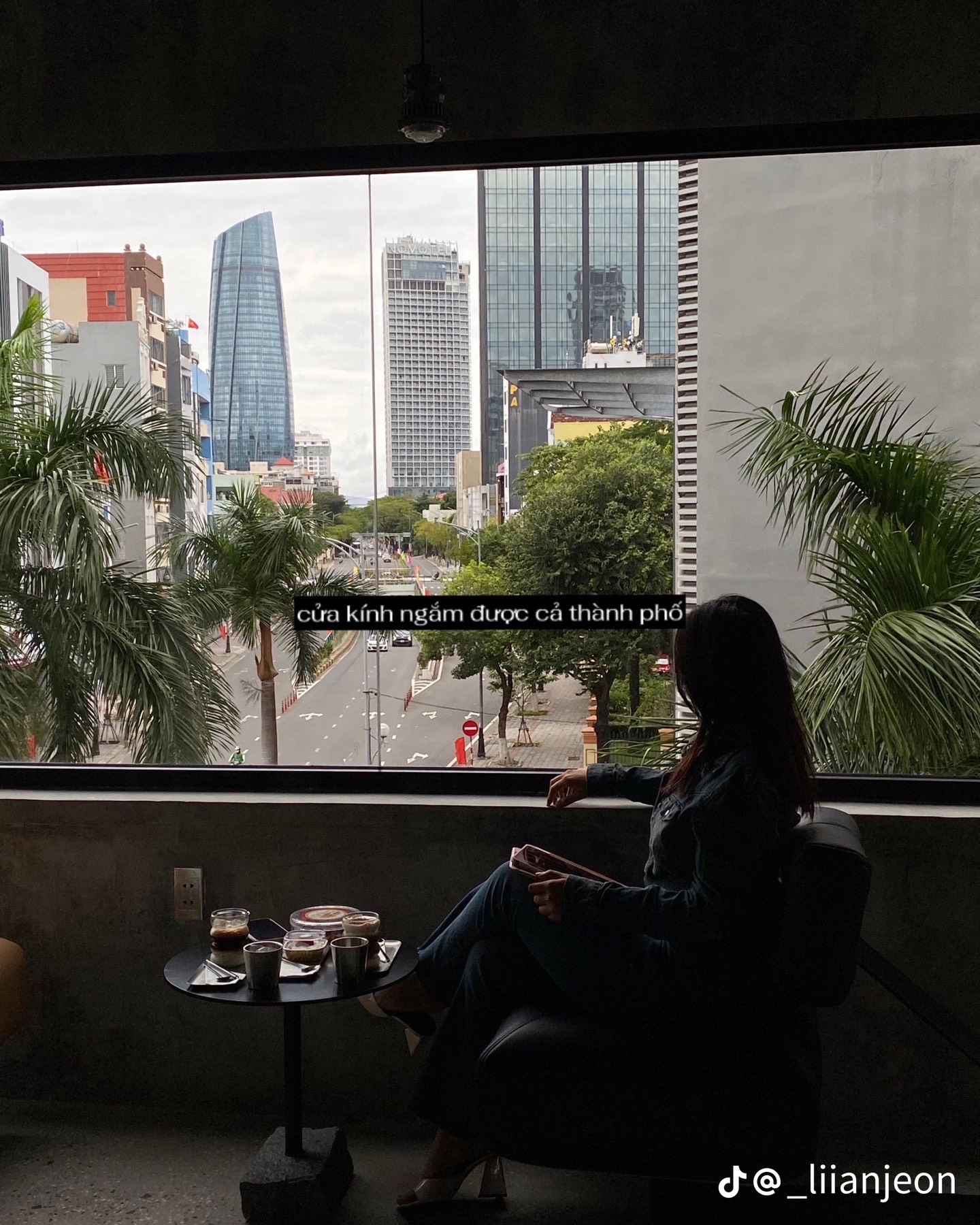 View ngắm đường phố chill chill.