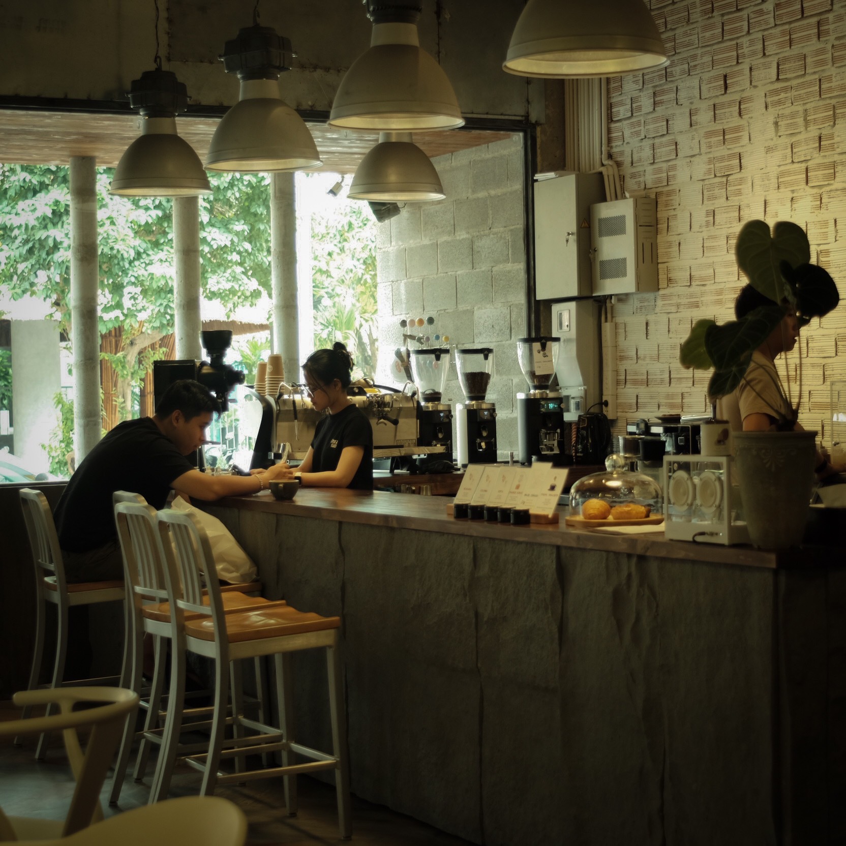 Quầy bar ấm cúng tại Dng.Coffee.