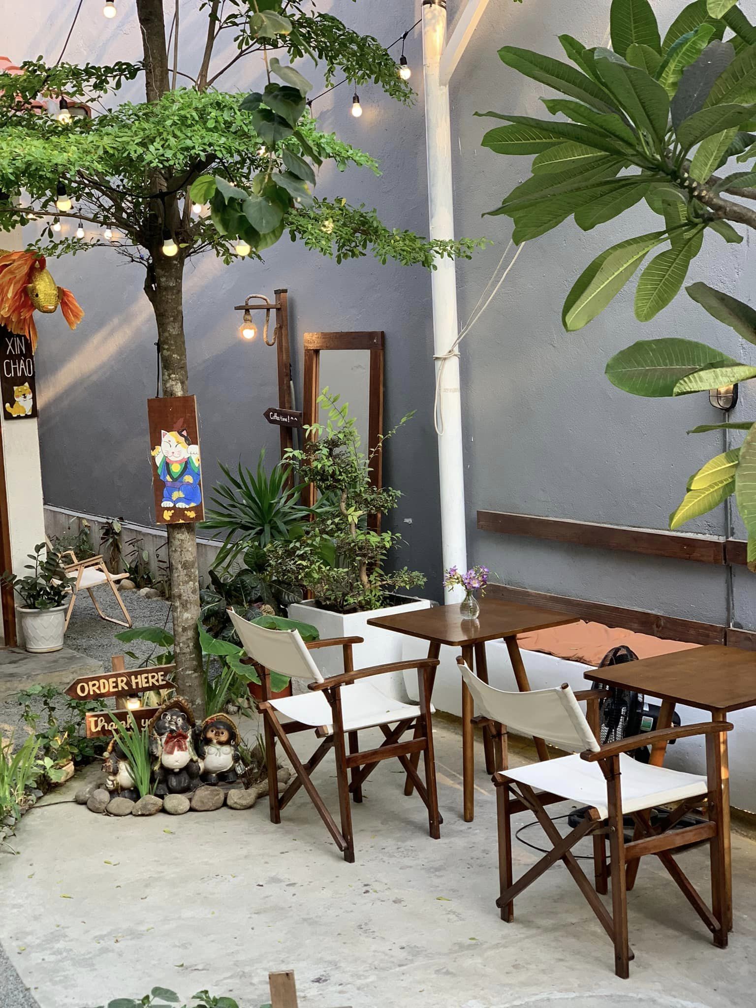Ngói Cafe có nhiều góc check-in xinh xắn.