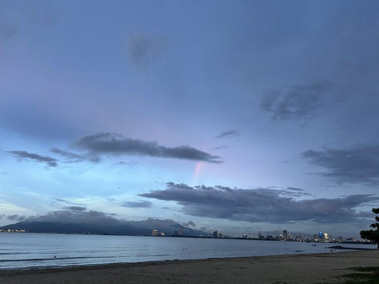 Bãi biển Nguyễn Tất Thành