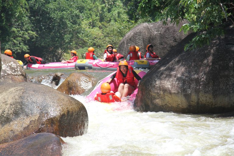 Khu vui chơi Hoà phú thành